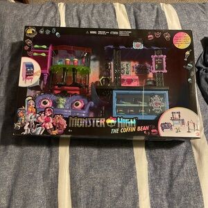 Monster High G3 Coffin Bean Playset NIB